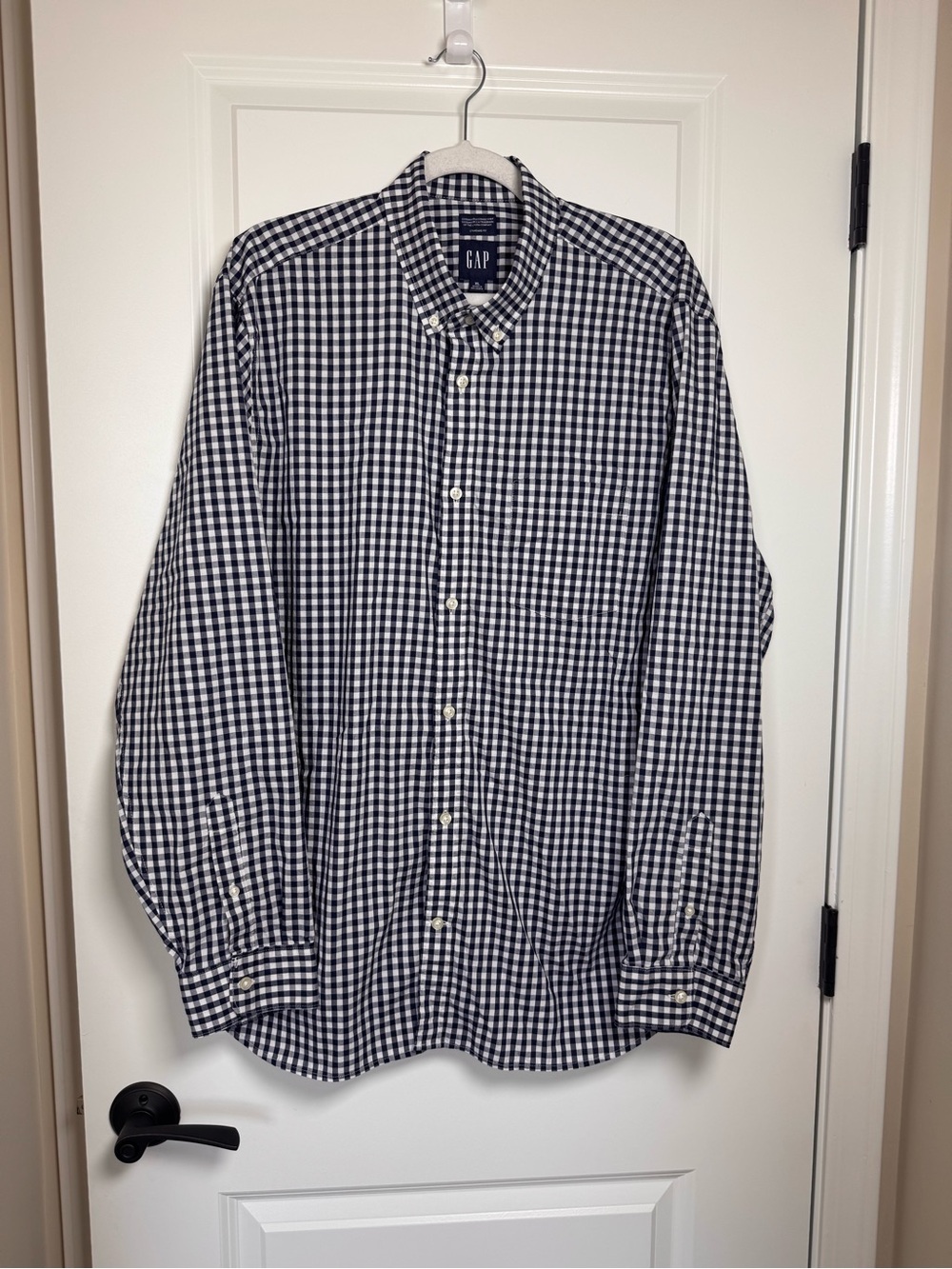 GAP Men’s Navy and White Checked Button-Down Shirt
